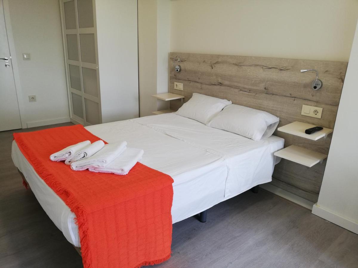 Pension La Intermodal Santiago de Compostela Exterior photo